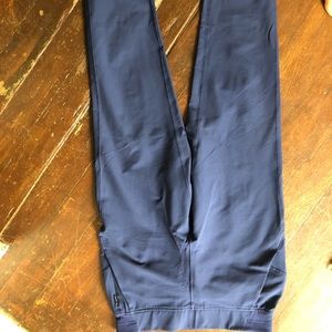 Lululemon never been worn joggers!